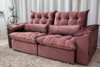 sofá retrátil marrom rosado com acabamento em capitonê