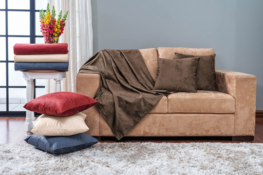 manta de sofá e almofadas para reforma de sofá simples