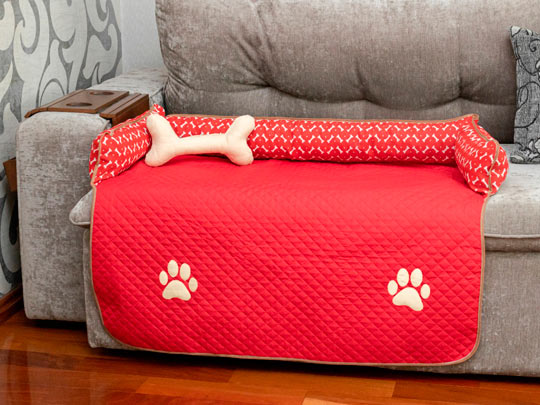 capa de sofá impermeável vermelha pet