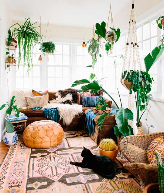 sala de estar boho para combinar com capa de cadeiras boho