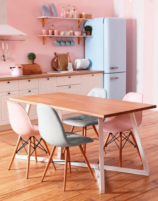 Cadeiras coloridas de cozinha