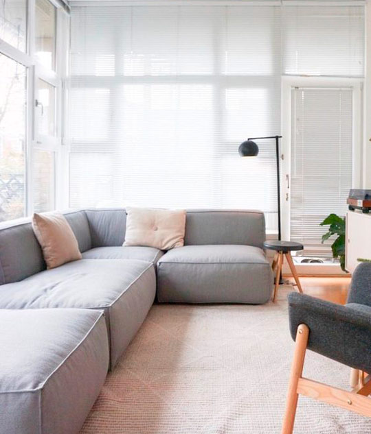 sofá modular minimalista