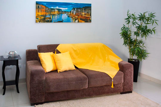 manta para sofá amarela