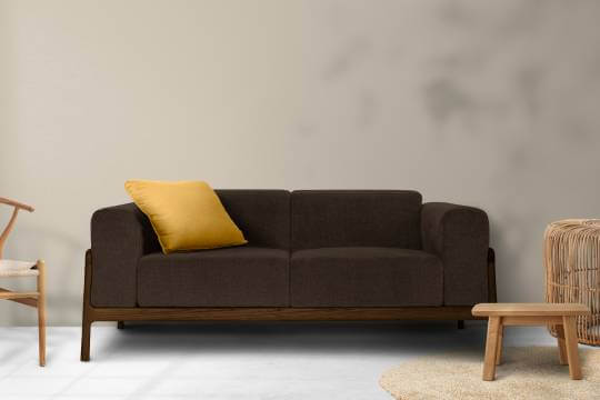 sofá marrom minimalista