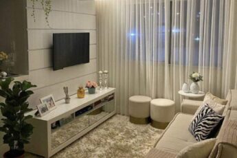 sala de estar de apartamento pequeno com decoração simples e barata