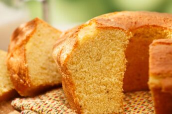 Bolo de Fubá: Tudo Sobre o Queridinho do Café da Tarde