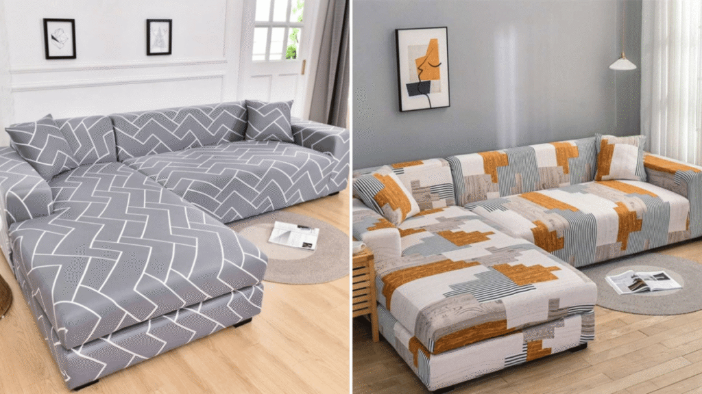Comparativo de dois sofás de canto com capas decorativas: à esquerda, capa cinza com estampa geométrica branca em ambiente claro; à direita, capa com estampa em tons de laranja, cinza e bege em ambiente com parede cinza e decoração moderna.